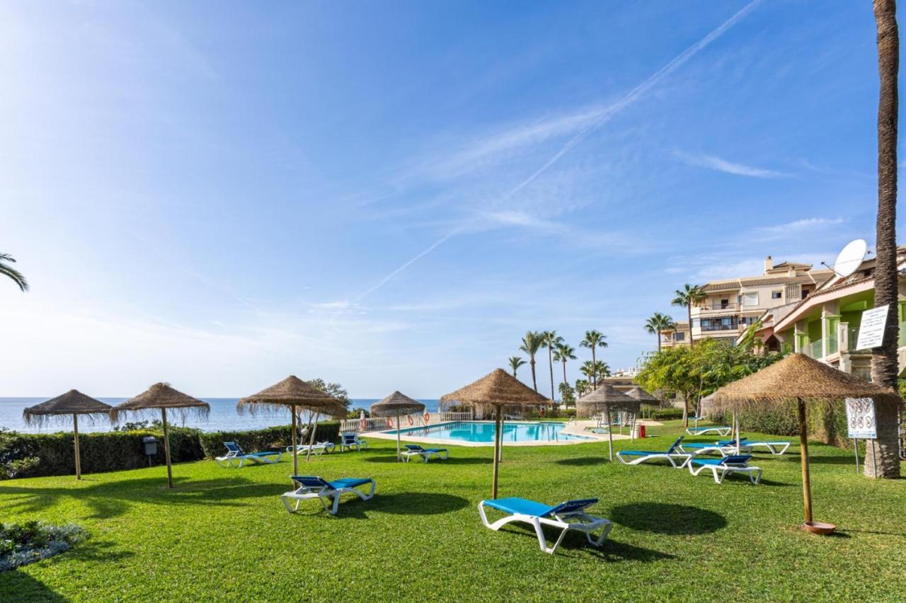Holidays2Mijas Costa Lubina Del Sol Frontline Beach, Pool, Terrace, Seaview & Parking Sitio de Calahonda Extérieur photo