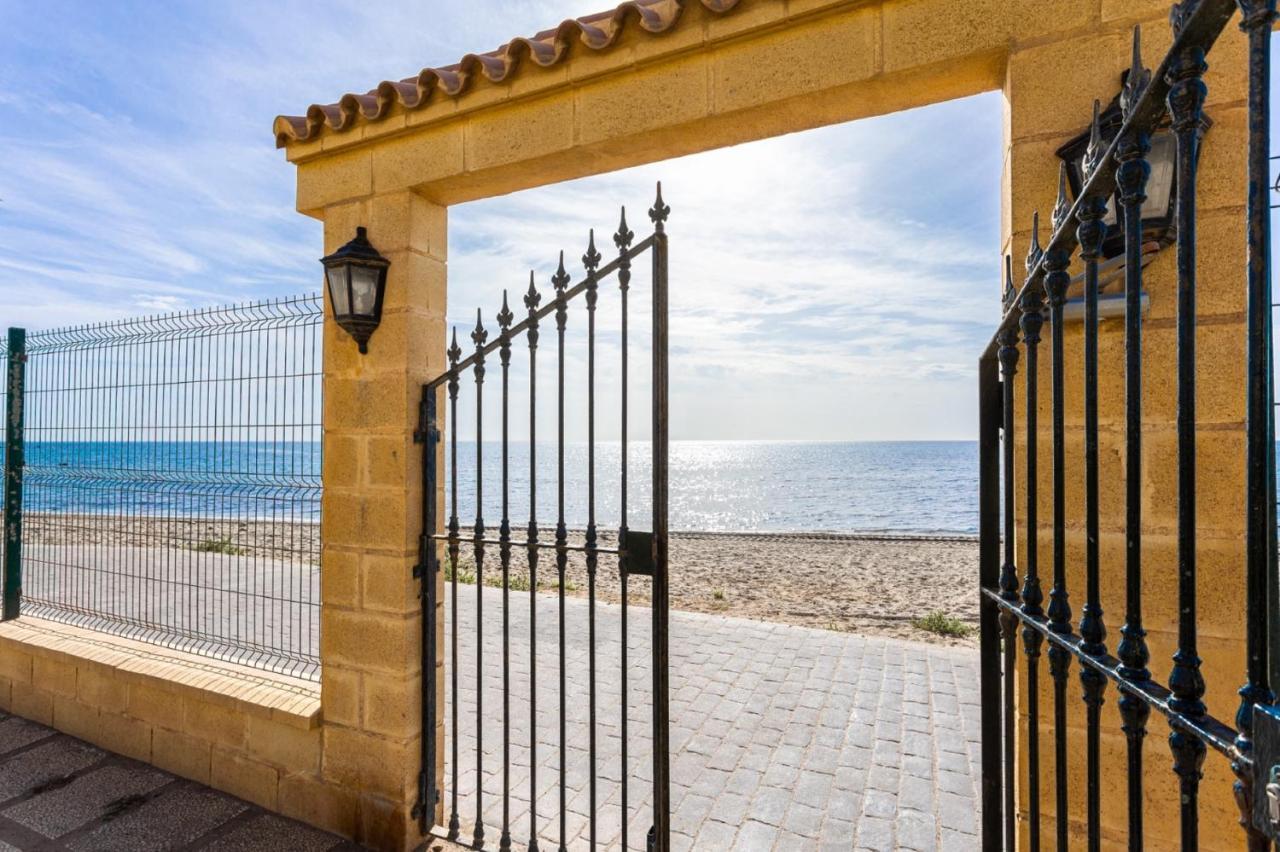 Holidays2Mijas Costa Lubina Del Sol Frontline Beach, Pool, Terrace, Seaview & Parking Sitio de Calahonda Extérieur photo